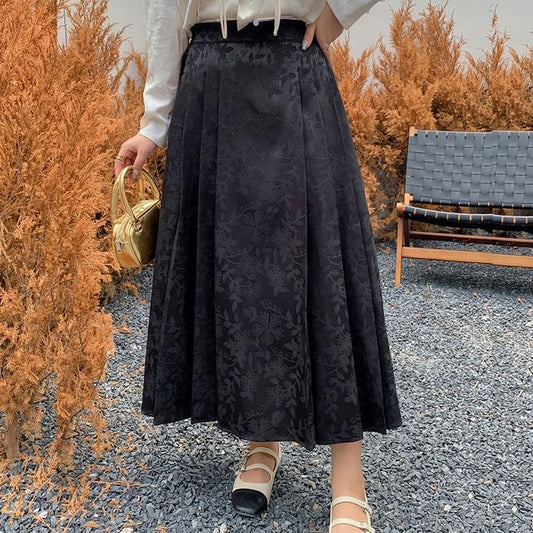 Plus Size Mid Rise Floral Print A-Line Midi Skirt