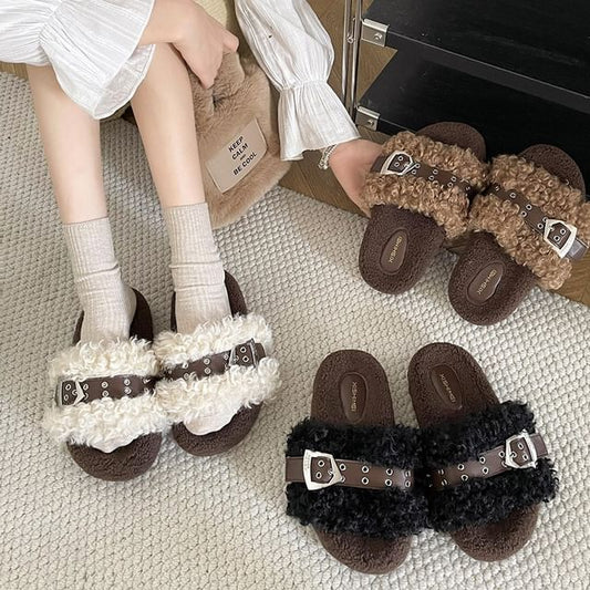 Sandalen mit Schnalle aus Fleece