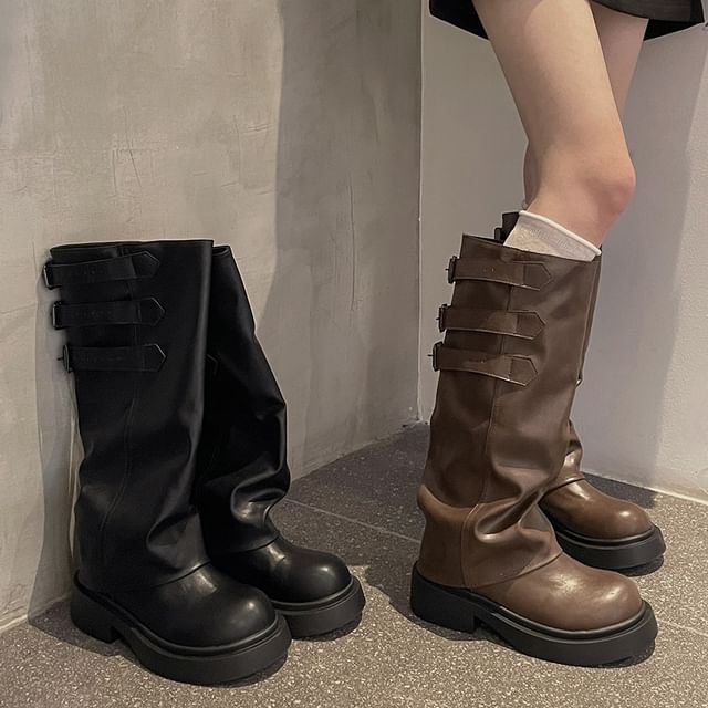 Bottes hautes à plateforme et empiècement à boucle