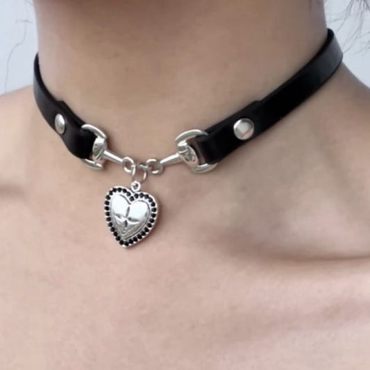 Heart Pendant Faux Leather Choker