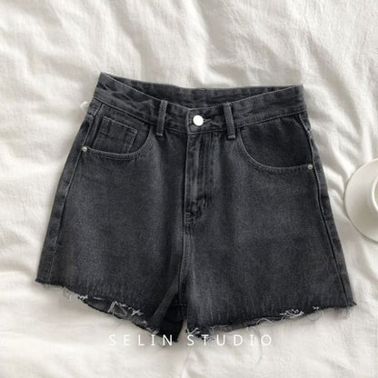 Mid Rise Frayed Denim Hot Pants