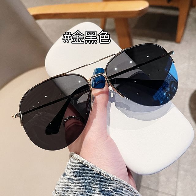 Gradient Aviator Sunglasses