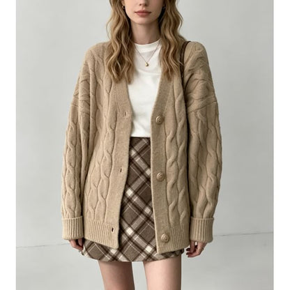 Long Sleeve V-Neck Cable Knit Cardigan
