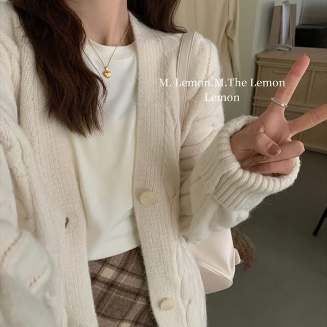 Long Sleeve V-Neck Cable Knit Cardigan