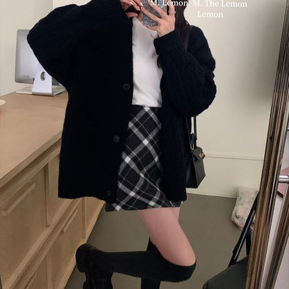 Long Sleeve V-Neck Cable Knit Cardigan
