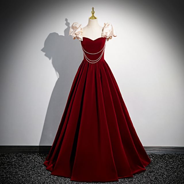 Short-Sleeve Sweetheart-Neckline Faux Pearl Strap A-Line Evening Gown