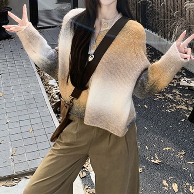 Gradient Crewneck Crop Cardigan