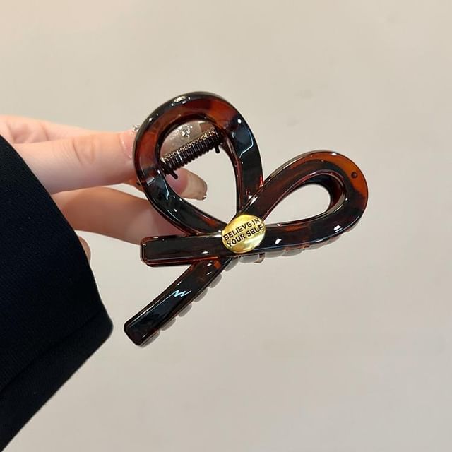 Cutout Hair Claw