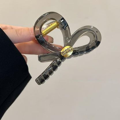 Cutout Hair Claw