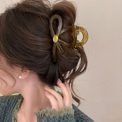 Cutout Hair Claw