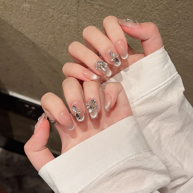 Rhinestone Cat Eye Press On Nail