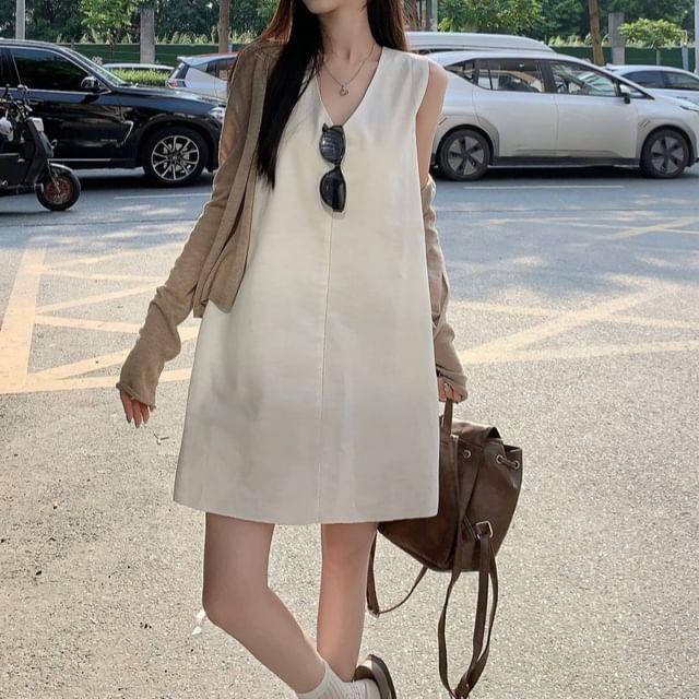 Sleeveless V-Neck Dress & Cardigan