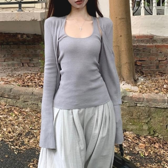 Halter Tank & Cardigan & Pleated Skirt & Culottes