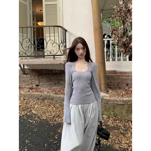 Halter Tank & Cardigan & Pleated Skirt & Culottes