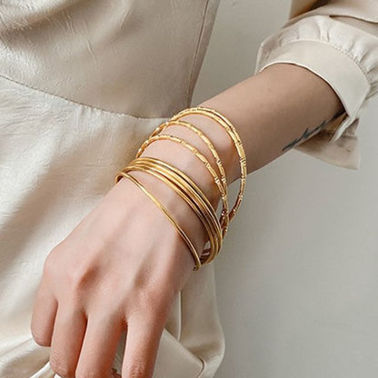 Metal Bangle / Beaded Bracelet / Set