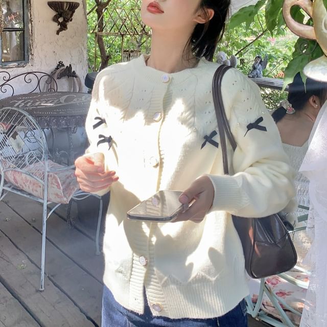 Crewneck Button Up Knit Cardigan