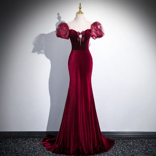 Short-Sleeve Evening Trained Neckline Sheath Velvet Sweetheart Gown