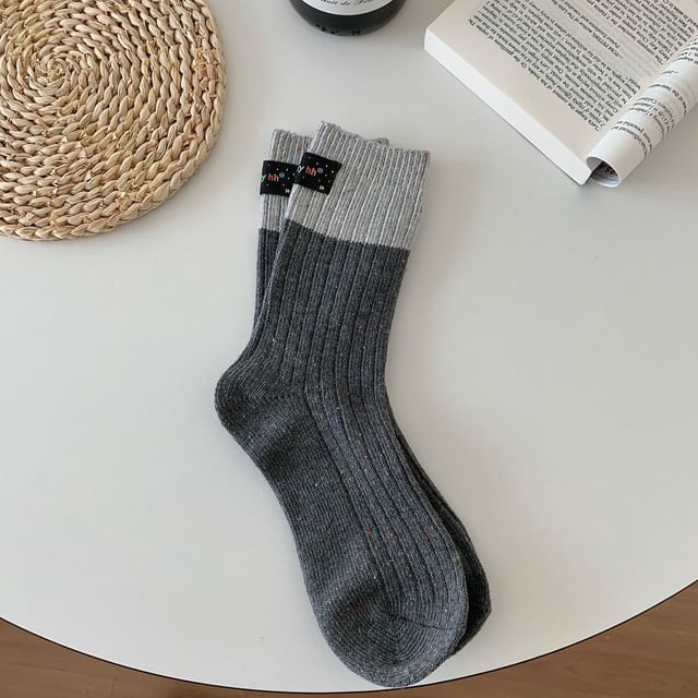 Two Tone Applique Ribbed Socks