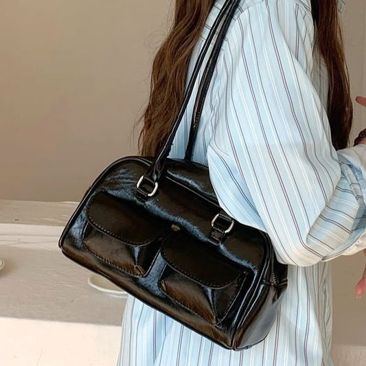 Sac à bandoulière zippé uni en similicuir