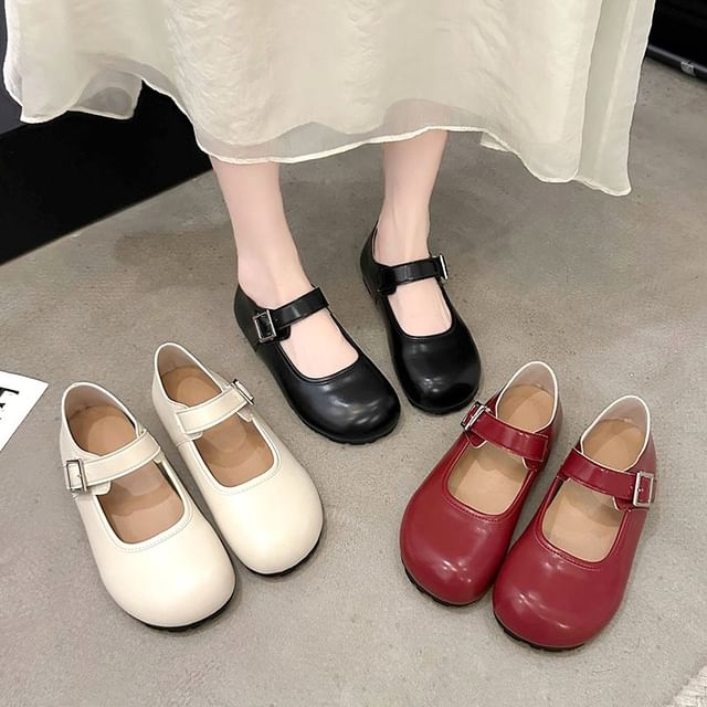 Buckled Mary Round Faux Toe Leather Flats Plain Jane