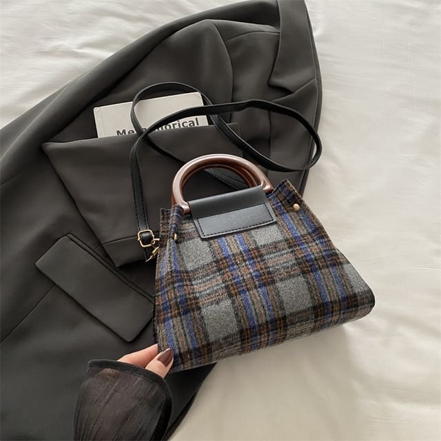 Set: Plaid Shoulder Bag + Plain Faux Leather Pouch