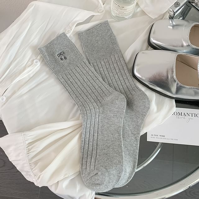 Bow Embroidered Socks / Set