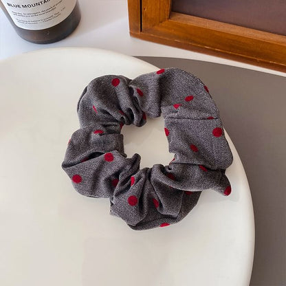 Dotted Scrunchie