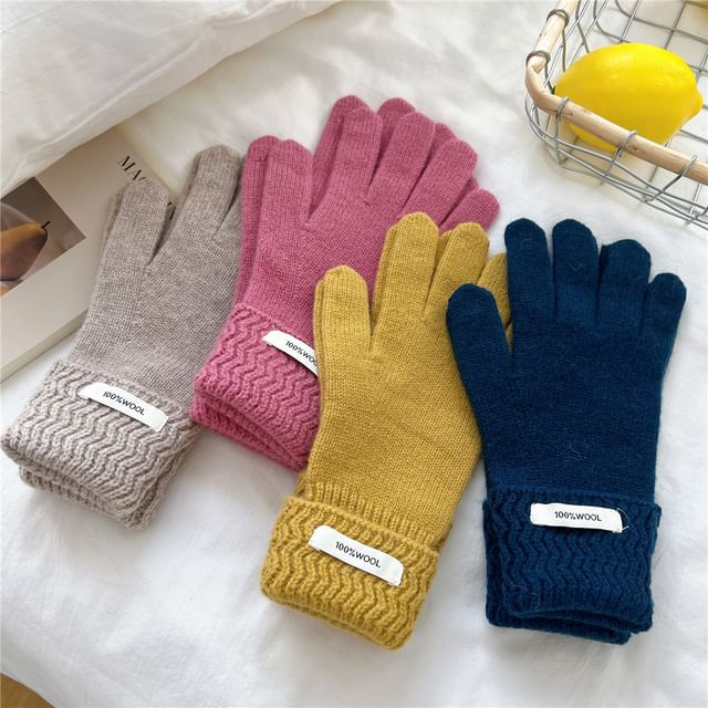 Lettering Applique Touchscreen Knit Gloves