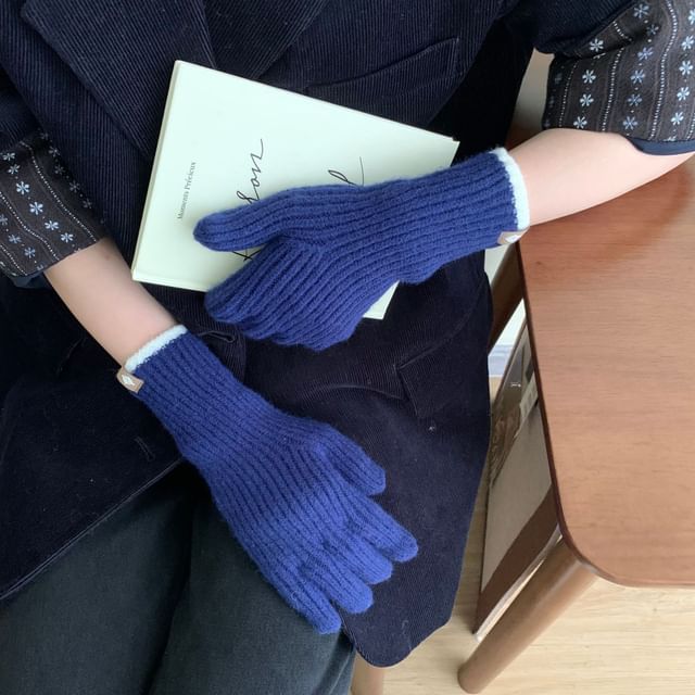 Two-Tone Touchscreen Knit Gloves
