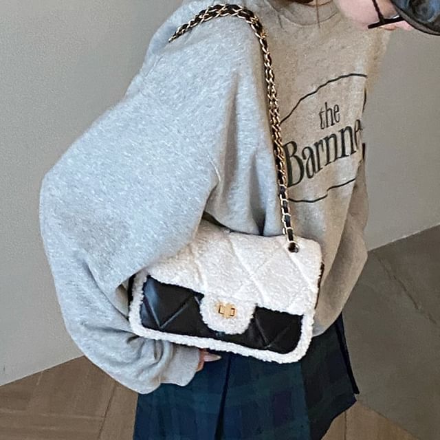 Chain Strap Fleece Panel Quilted Faux Leather Flap Shoulder Bag