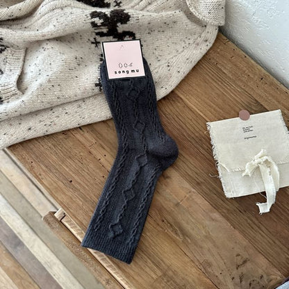 Plain Cable-Knit Socks