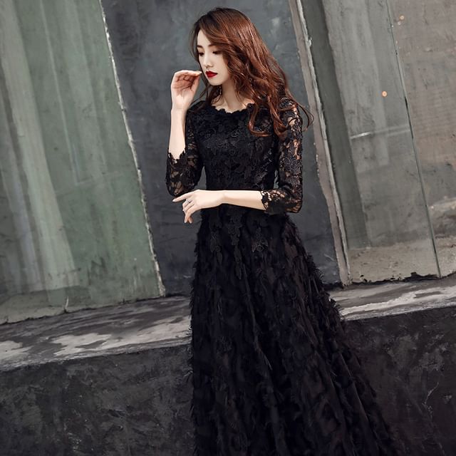 A-Line / Fringed Lace 3/4-Sleeve Midi Evening Neck Round Dress Gown