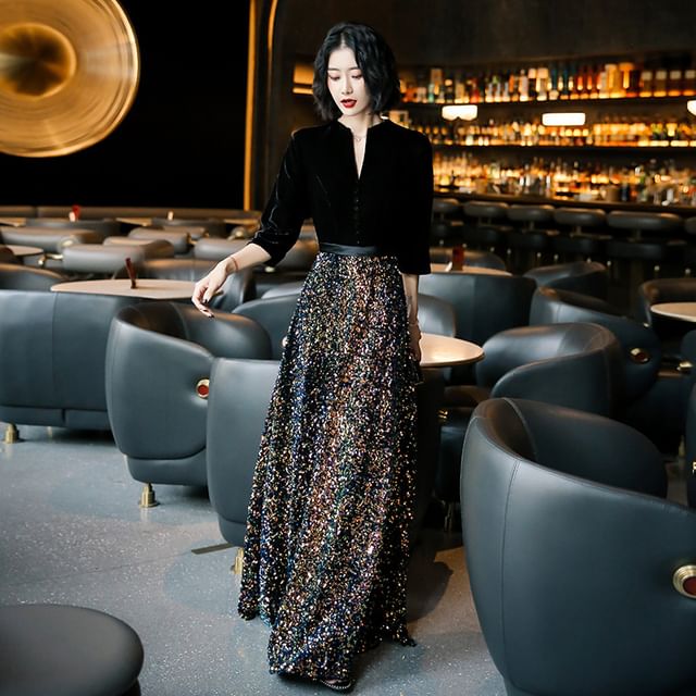 Gown Designs) Neck (Various Sequin 3/4-Sleeve Evening Notch Panel