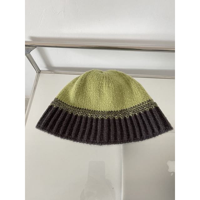 Two-Tone Knit Bucket Hat