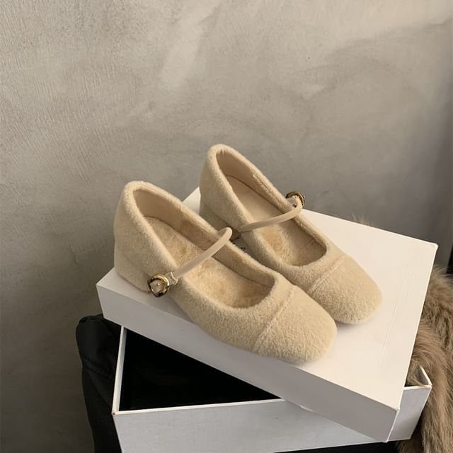 Low Heel Plain Mary Jane Pumps