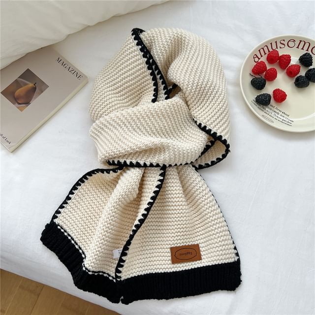 Two-Tone Knit Scarf