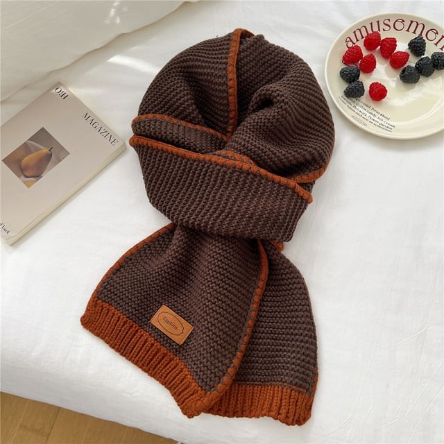 Two-Tone Knit Scarf