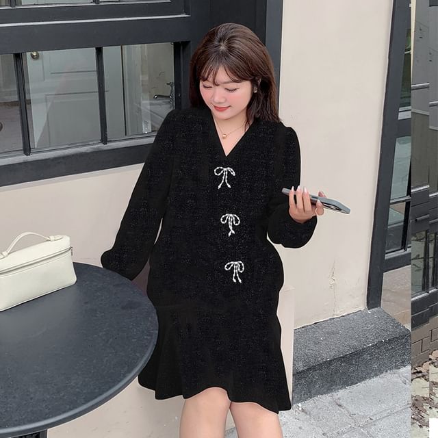 Plus Size Long-Sleeve V-Neck Glitter Bow Smock Dress