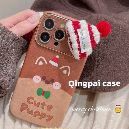 Christmas Dog Phone Case / Mini Knit Beanie Adhesive Decoration / Set - iPhone 16 Pro Max / 16 Pro / 16 Plus / 16 / 15 Pro Max / 15 Pro / 15 Plus / 15 / 14 Pro Max / 14 Pro / 14 Plus / 14 / 13 Pro Max / 13 Pro / 13 / 13 Mini