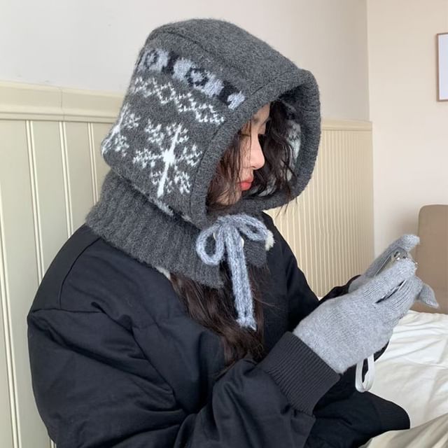 Snowflake Print Knit Balaclava