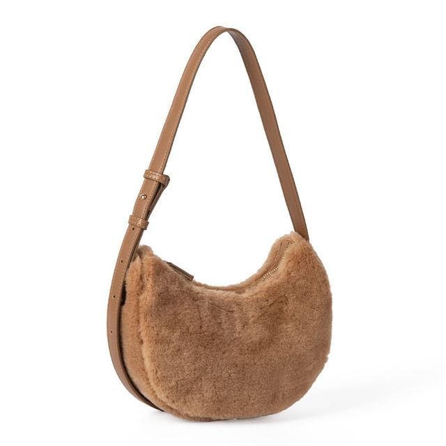 Plain Fluffy Shoulder Bag