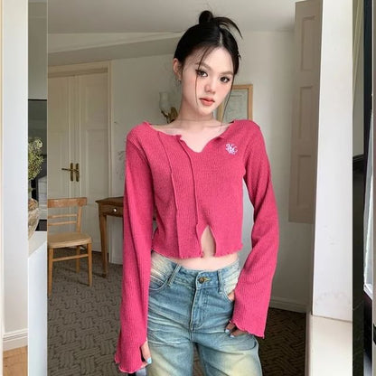 Long-Sleeve V-Neck Embroidered Crop Knit Top