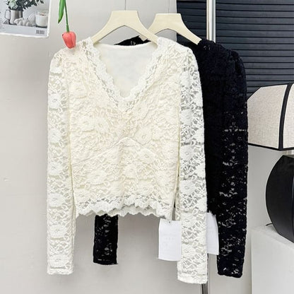 Fleece Lined V-Neck Lace Crop Top