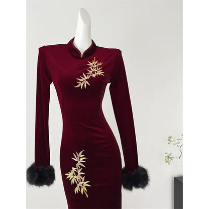 Long Sleeve Mandarin Collar Bamboo Embroidered Velvet Cheongsam Dress