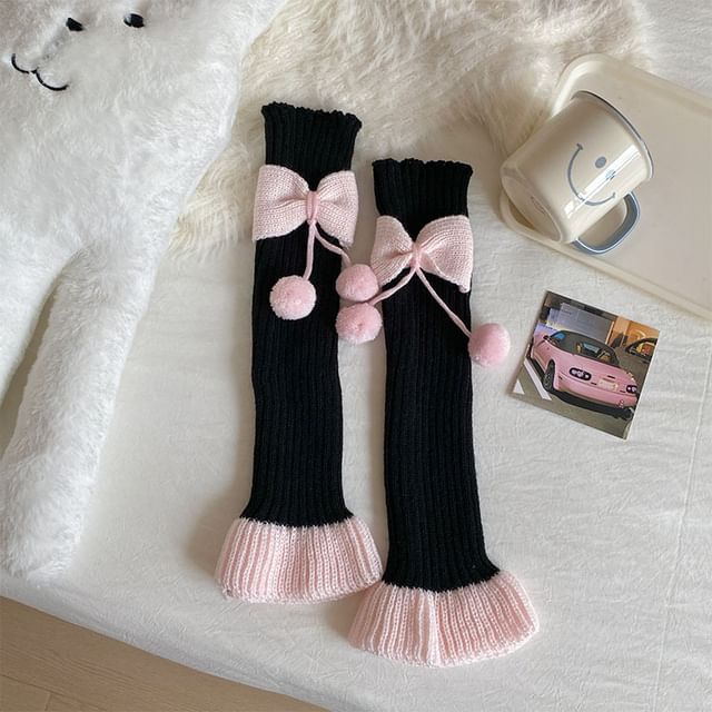 Two Tone Bow Pom Pom Ribbed Knit Leg Warmers