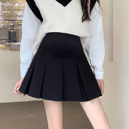Maternity Mini Pleated Skirt - Solid Color