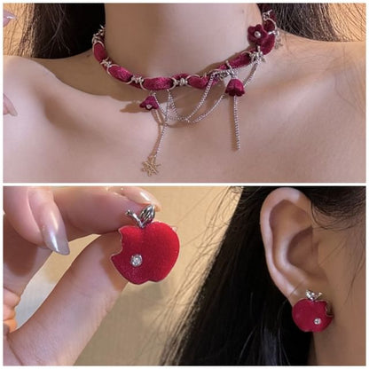 Flower Charm Velvet Choker