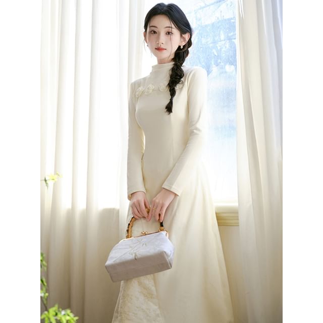 Long-Sleeve High Neck Plain Floral Top / Long-Sleeve High Neck Plain Midi Knit Dress