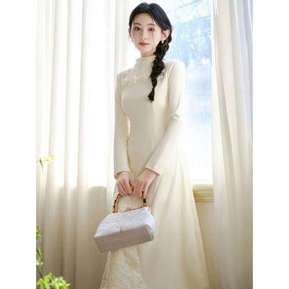 Long-Sleeve High Neck Plain Floral Top / Long-Sleeve High Neck Plain Midi Knit Dress
