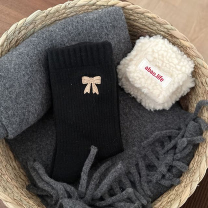 Bow Embroidered Socks